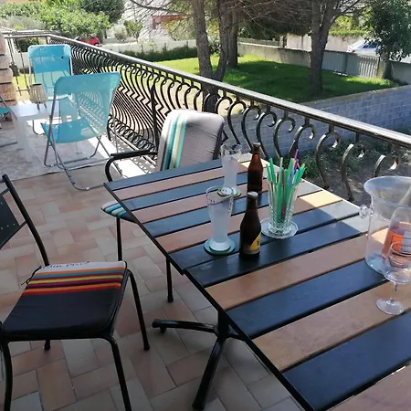 Grande Divisee En Deux Le Grau-d'Agde