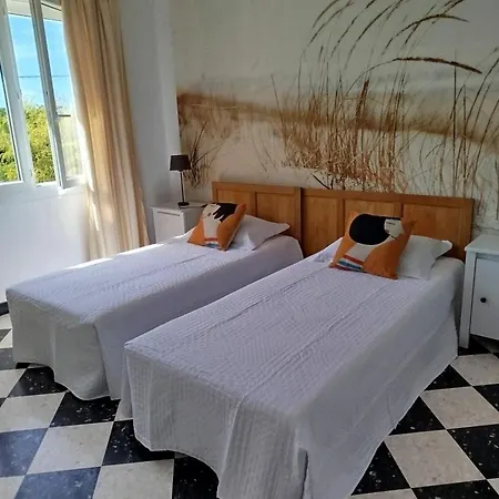 Vakantiehuis Climatisee, Proche Mer, 2 Grands Independants, Parking,